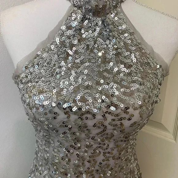 Love Culture Silver Gray Halter Neck Sequined Top S Party Formal - Picture 3 of 8